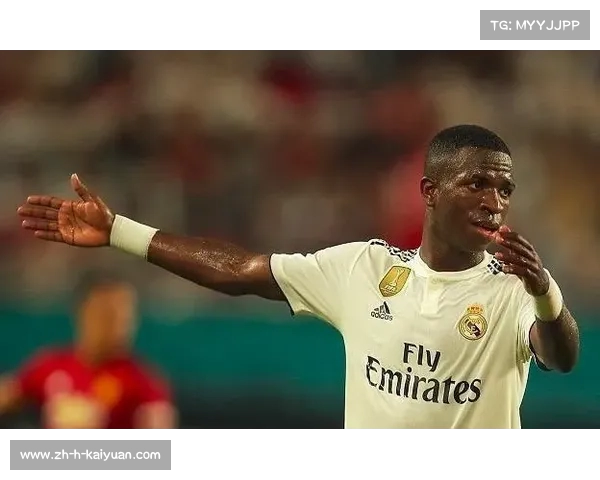 维尼修斯无缘欧足联最佳球员引发争议 皇马评奖魔咒依旧存在 维尼修斯无缘欧足联最佳球员引发争议 皇马评奖魔咒依旧存在